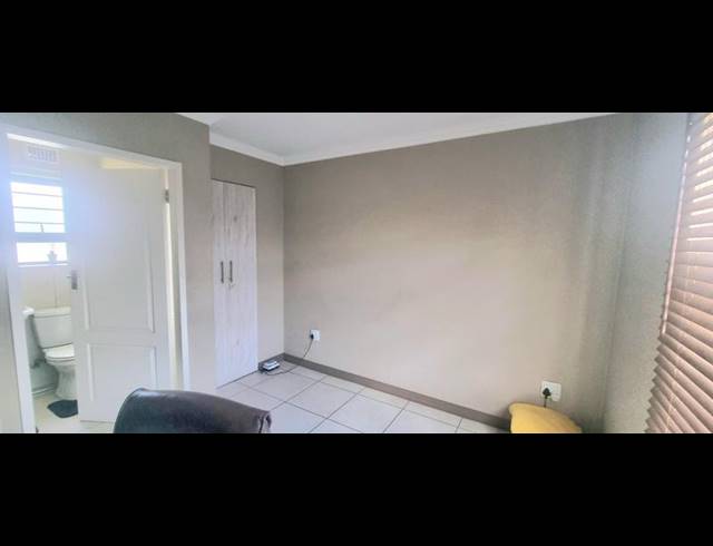 2 BEDROOM APARTMENT FOR SALE IN AMBERFIELD